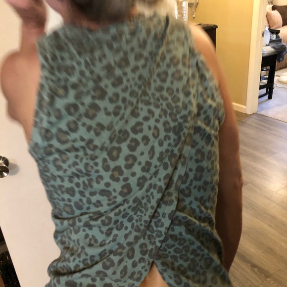 Woman”s top - Picture 10 of 16